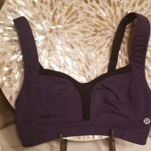 Lululemon Ta-Ta Tamer. Purple/Black.